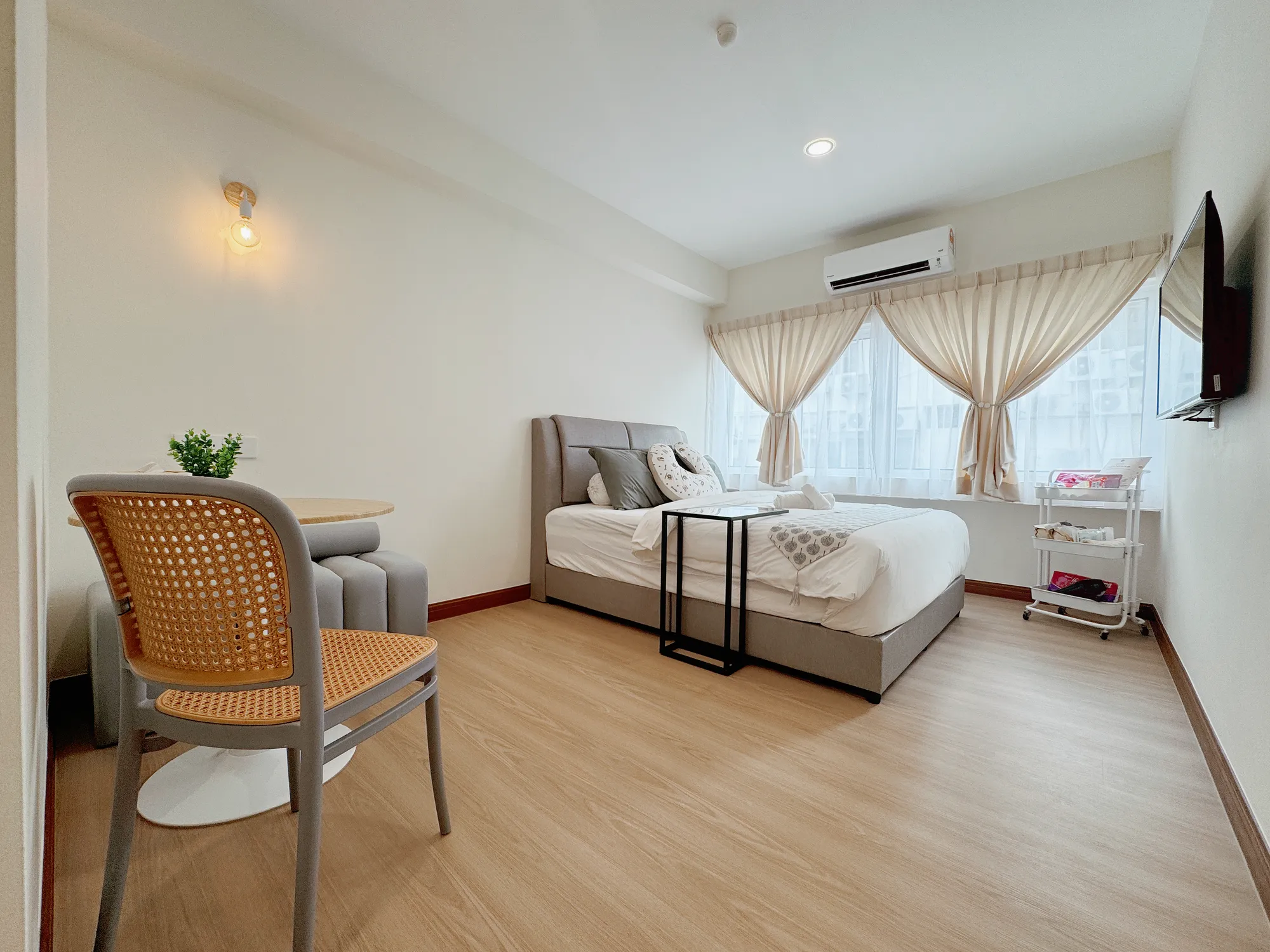 Lilies Plus+ Suite
