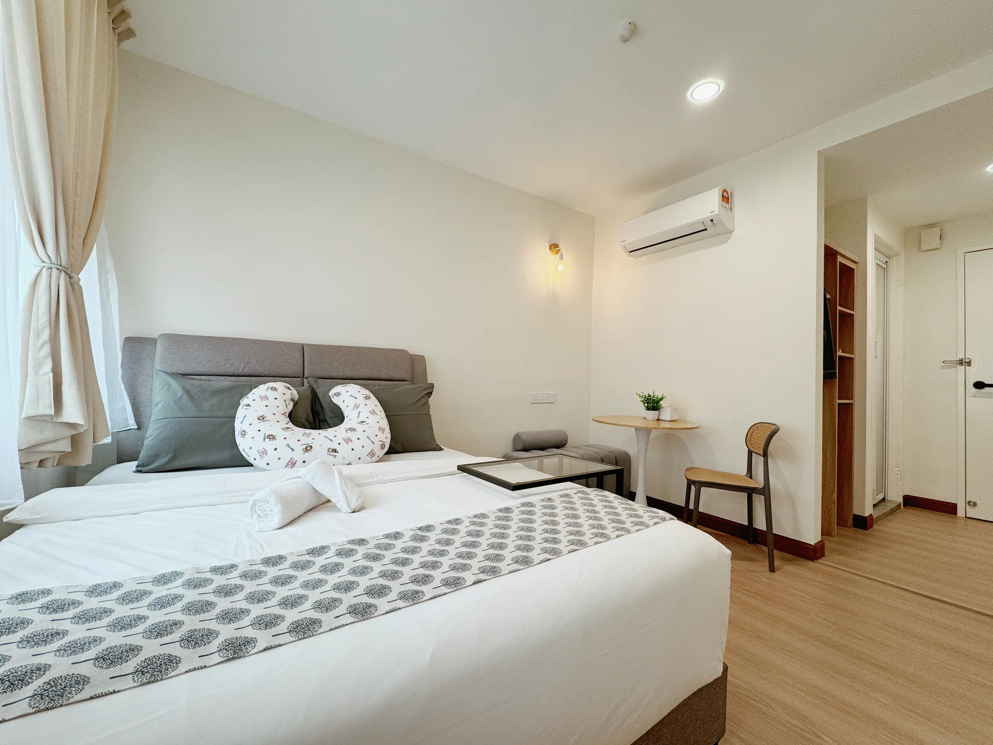 Lilies Suite